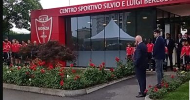 ROMA vs MONZA: NESTA ammette la manifesta INFERIORITA’. Ma tutti questi INFORTUNI? I TIFOSI chiedono spiegazioni alla DIRIGENZA. E la faccia?  Al momento solo quelle di NESTA e BOCCHETTI.