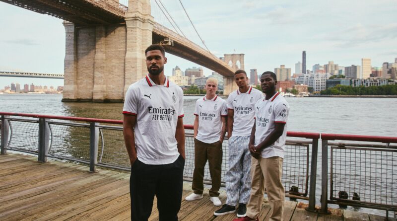 ELEGANCE IN MOTION: AC MILAN E PUMA SVELANO IL NUOVO AWAY KIT 24/25 CON UN EPICO DEBUTTO IN CAMPO ALLO YANKEE STADIUM﻿